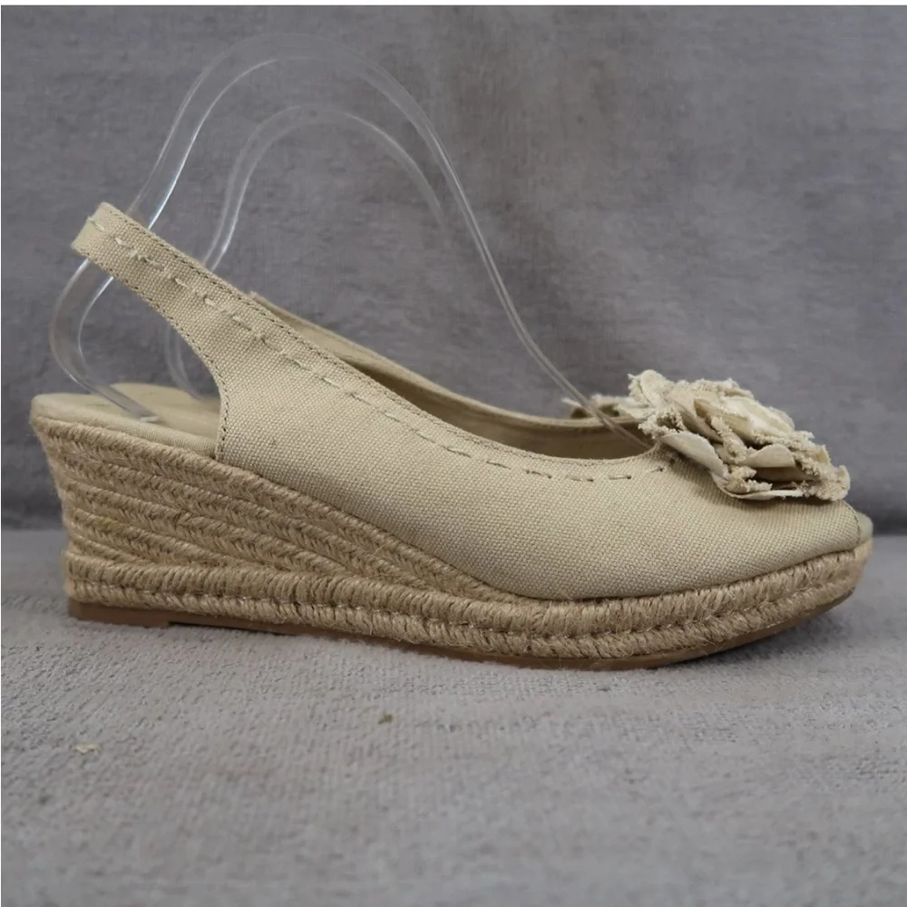 Natralizer. Tan Espadrilles with Floral Detail